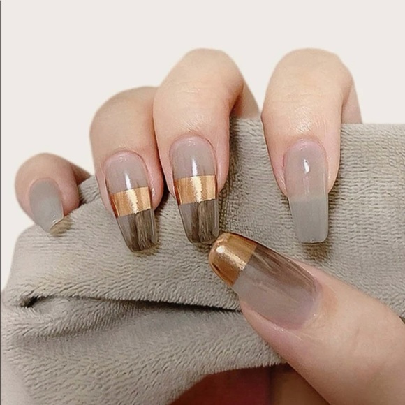 Nails at Play Other - 🔥 Gold Minimalist Colorblock Medium Press On Nails